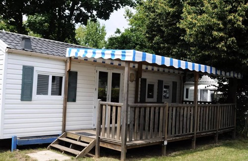 Muzillac House | Berric STANDARD Mobile Home, 27 m² (2 bedrooms) + Covered Terrace + TV, sleeps 5