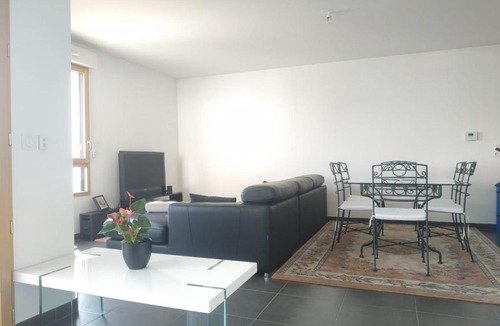 Gex House | Break Room