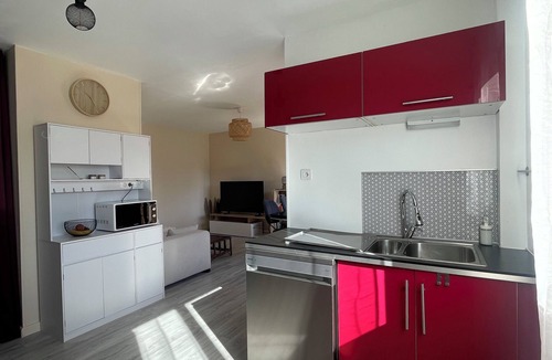 Rumilly Apartment | Bright 3-bedroom apartment between Annecy and Aix-les-Bains 5 passengers Balcony with a view of the mountains