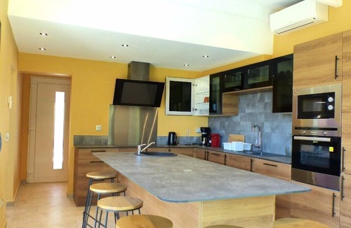 Ollioules House | Bright house with garden and private pool