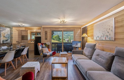 Meribel Village Apartment | Bright ski-in duplex with pool access and parking