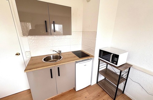 Ile Beaulieu Apartment | Bright Studio with a View in the Heart of Nantes