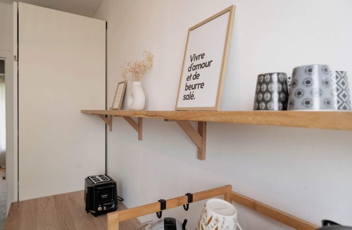 Dervallieres - Chezine Apartment | Bright T3 with balcony and parking, 6 pers, Procé