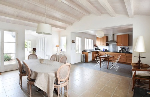 La Couarde-sur-Mer Villa | Bright village house with garden near the beach