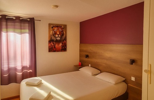 Limoges Hotel | Brit Hôtel Essentiel Limoges Nord Calme, Parking gratuit, accès rapide A20