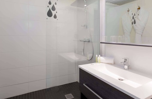 Saint-Paul-les-Dax Hotel | Brit Hotel du Lac