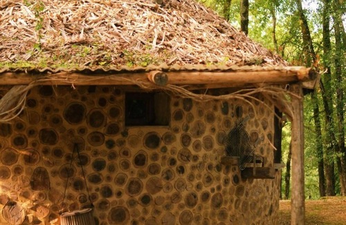 Saint-Amand-de-Coly Cabin | Cabane 3 étoiles - Piscine - ccbfgig