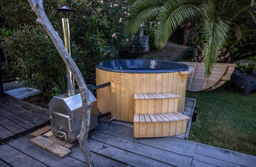 Urcuray Cabin | Cabin located in a natural environment, located between sea and mountain.