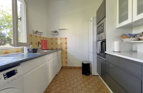 Arcachon Villa | Calm Winter City Villa - 8 guests