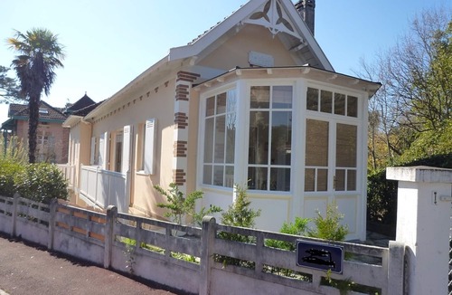 Arcachon Villa | Calm Winter City Villa - 8 guests
