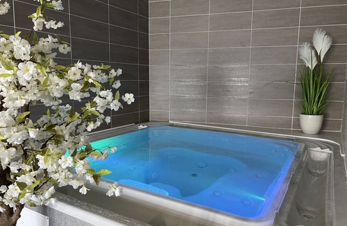 Les Sables d'Olonne Hotel | Calme des Pins Hôtel Piscine & Spa