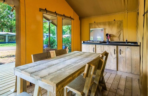 Saint-Julien-de-Concelles House | Camping du Chêne* - SLOW LODGE - 2 bedrooms, without bathroom 5 people