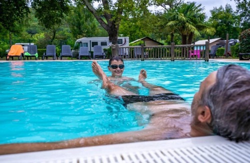 Aramits House | Camping 4 étoiles - Piscine - ccbbdhg
