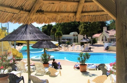 Saint-Hilaire-de-Riez House | Camping Les Biches ***** - Mobile home 3 Rooms 4/5 People