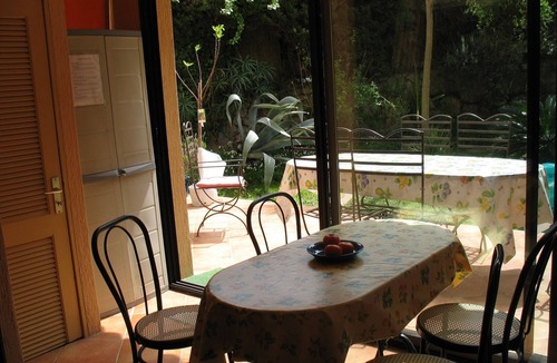 La Croix des Gardes Apartment | Cannes T2 charming, private garden garage, air conditioning, internet wooded environment.