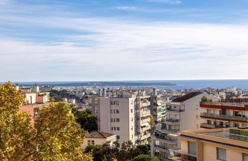 Le Cannet Apartment | CANNET - Appart 4 pers avec vue mer et belles terrasses