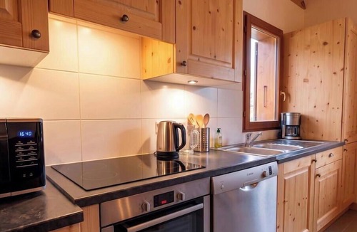 Saint-Francois-Longchamp Ski Chalet | CASA-Chalet des Ponts : Évasion au Col Madeleine