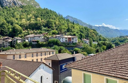 Pont-en-Royans Apartment | Casa d'Eva