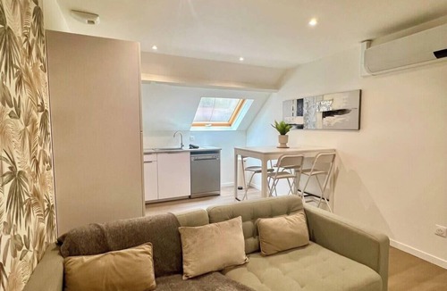 Brive-la-Gaillarde Apartment | Casa Viasud #3 - T2 design&climatisé -Centre Brive