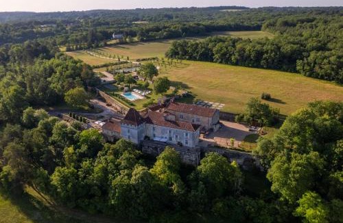 Vieux-Mareuil Villa | Château de Chanet - Grand Logis & Tour