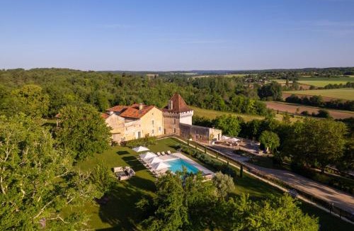 Vieux-Mareuil Villa | Château de Chanet - Grand Logis & Tour