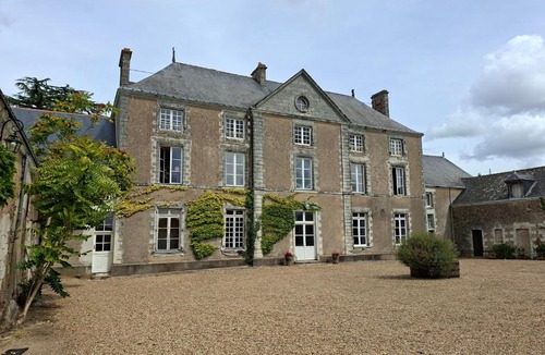 Val-du-Layon Bed & Breakfast | Château de la GENAISERIE - Chambres d'hôtes