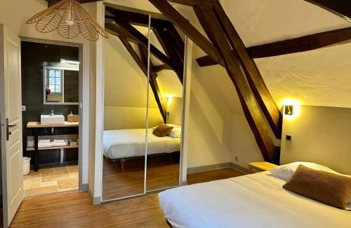 Ussel Bed & Breakfast | Château de la Borde à Ussel, centre-ville, proche autoroute A89, CLIMATISATION