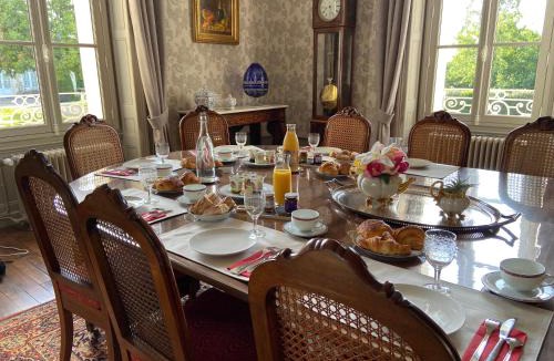 Mouchamps Bed & Breakfast | Château des Cèdres