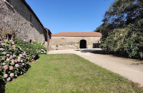 Mouchamps House | Château du Parc Soubise - Gîte Parthenay l'Archevêque