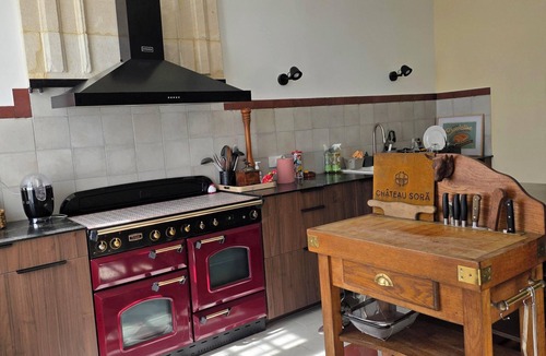 Saint-Ciers-dAbzac House | Château Sora, 6 air-conditioned rooms 6 bathrooms for 16 1 XL swimming pool