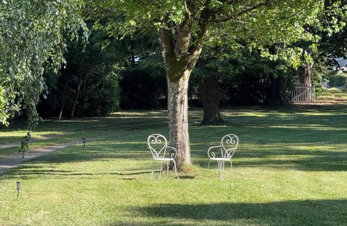 LAbsie Bed & Breakfast | Château Talence 1870