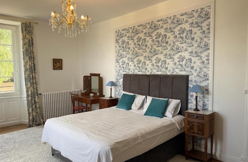 LAbsie Bed & Breakfast | Château Talence 1870