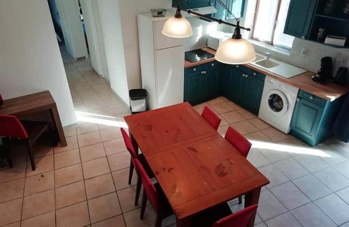 Soudan House | Châteaubriant Cottage Large family stay & pool access –Les Gîtes du Petit Marcel