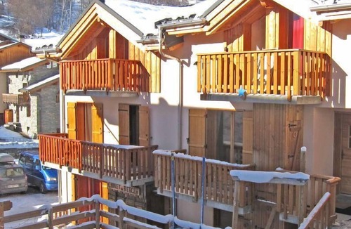 Le Bettaix Ski Chalet | Chalet, sauna, balcony, fireplace or stove, parking, tv, ski locker, 155m², Les Menuires