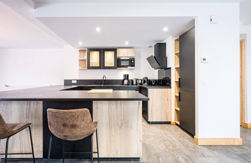 La Toussuire Ski Chalet | Chalet 'Salt Lake' with Mountain View, Private Terrace and Wi-Fi