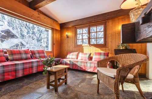 Montroc Ski Chalet | Chalet 7pax | Nature | Le Planet | 5mn Argentière