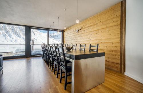 Tignes le Lac Ski Chalet | Chalet Arktic - Catered Chalet - Sleeps 14