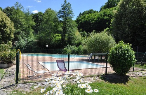 Payzac House | Chalet 'Du Moulin Du Châtain 2' with Shared Pool, Private Terrace and Shared Garden