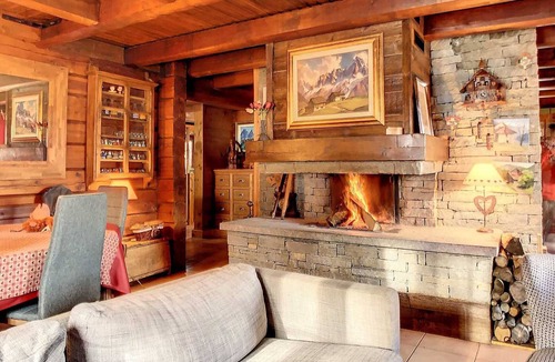 Villarembert Ski Chalet | Chalet for 10 with fireplace and sauna