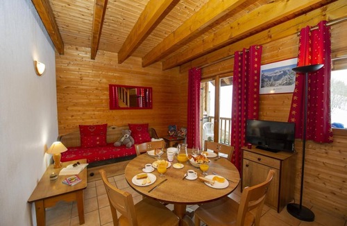 Montgellafrey Ski Chalet | Chalet, 100m from shops, swimming pool, sauna, balcony, tv, ski locker, 35-40m²