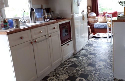Saint-Hilaire-des-Loges House | Chalet at the Gateway to the Green Venice