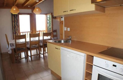Oz-en-Oisans Ski Chalet | Chalet in Oz, 150m from Alpe d'Huez ski area