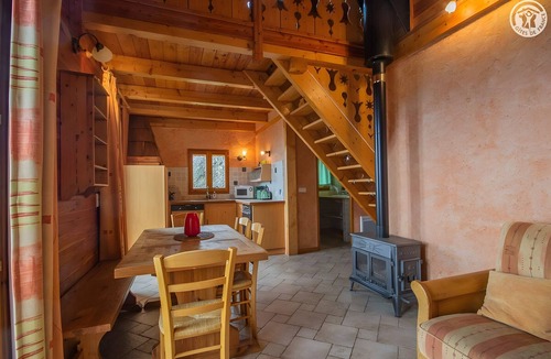 Le Cruet Ski Chalet | Chalet 'La Gelinotte - Jarrier' with Mountain View, Private Terrace and Wi-Fi