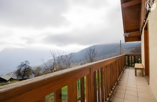 Le Cruet Ski Chalet | Chalet 'La Gelinotte - Jarrier' with Mountain View, Private Terrace and Wi-Fi