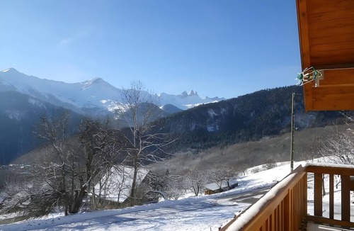Le Cruet Ski Chalet | Chalet 'La Gelinotte - Jarrier' with Mountain View, Private Terrace and Wi-Fi