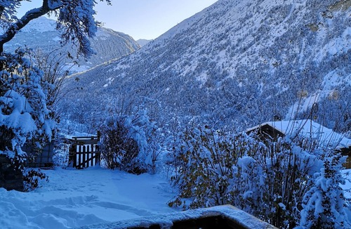 Les Varcins Ski Chalet | "CHALET MAIRE", mountain chalet in quiet village in the heart of the Bellevilles