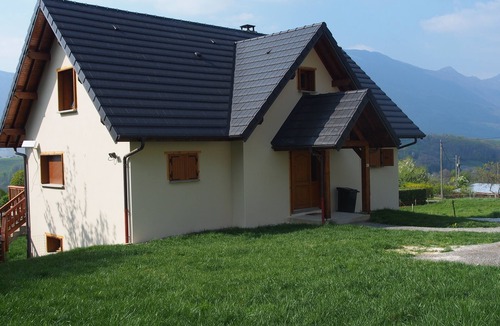 Saint-Pierre-de-Soucy House | Chalet with Panoramic Views of the Alpes.