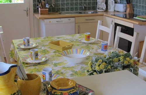 Mimizan Ski Chalet | Chalet with large fenced garden at the foot of the dunes, pets allowed