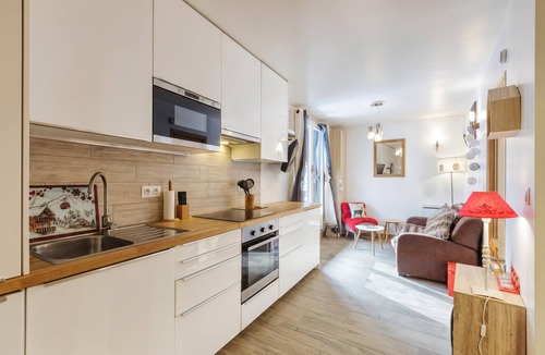 Chamonix City Centre Apartment | Cham Sud Iris357 Near Aiguille du Midi + Views, Chamonix, France