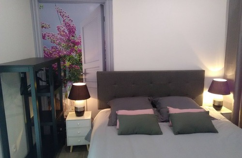 Sainte-Eulalie Bed & Breakfast | Chambre d'Hôtes Les Macarons de Tata